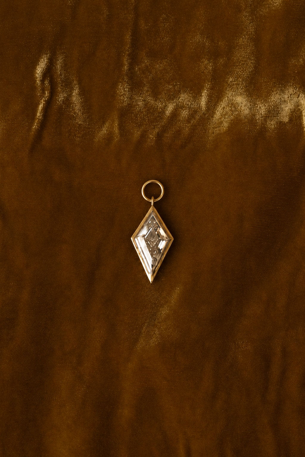 The Element Kite Pendant